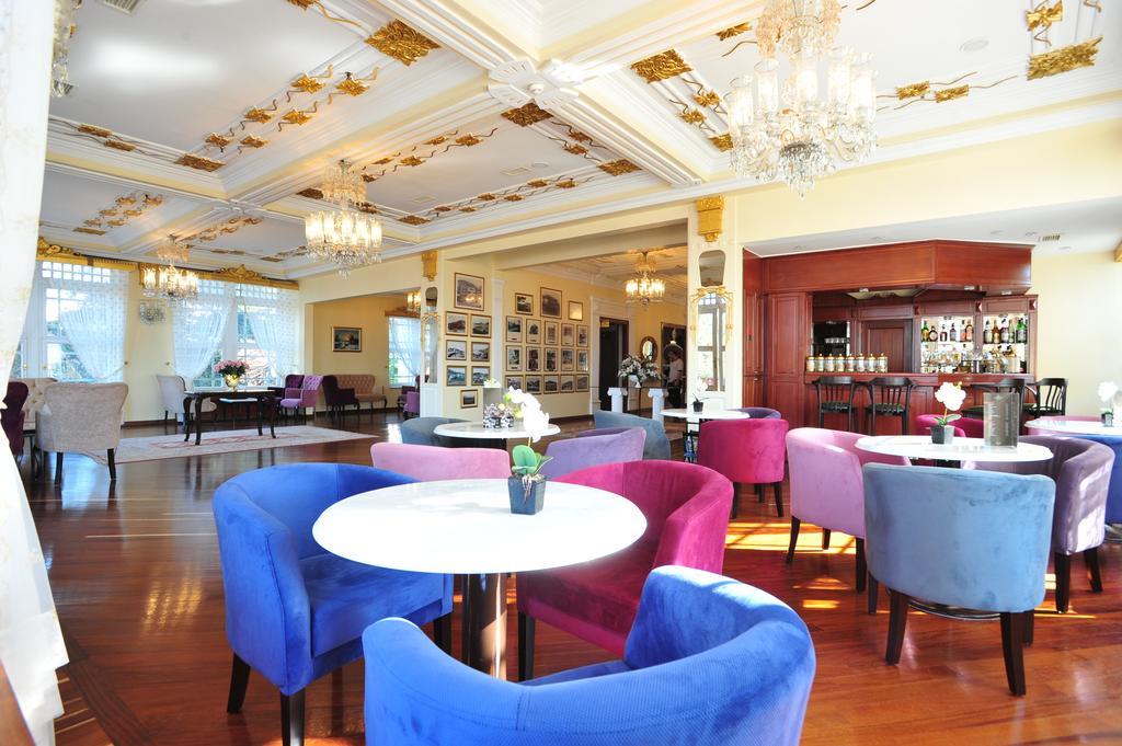 Merit Halki Palace Hotel 헤이벨리아다 외부 사진