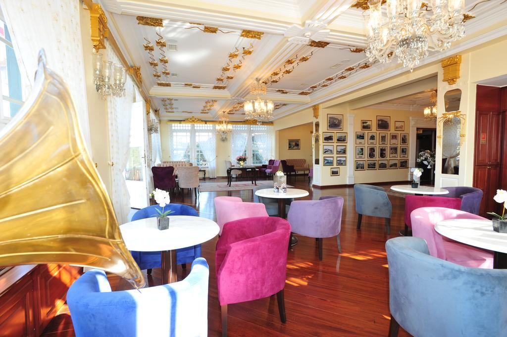Merit Halki Palace Hotel 헤이벨리아다 외부 사진