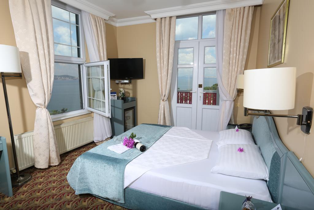 Merit Halki Palace Hotel 헤이벨리아다 객실 사진