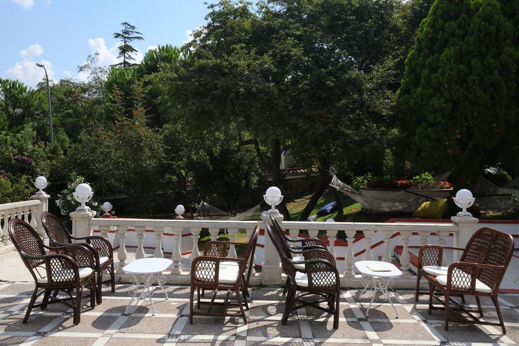 Merit Halki Palace Hotel 헤이벨리아다 외부 사진