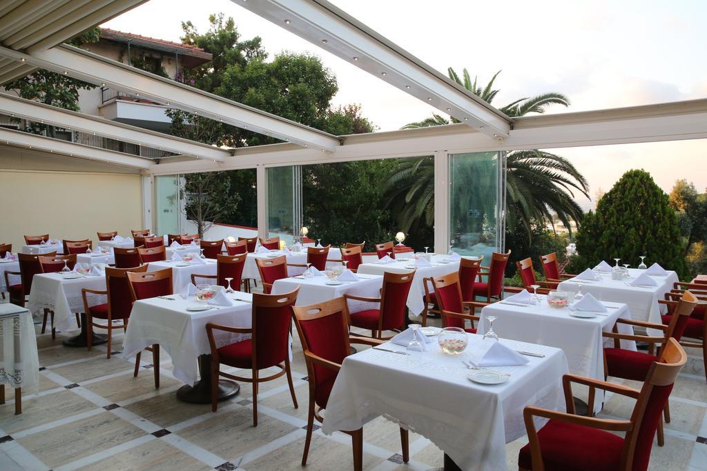Merit Halki Palace Hotel 헤이벨리아다 외부 사진