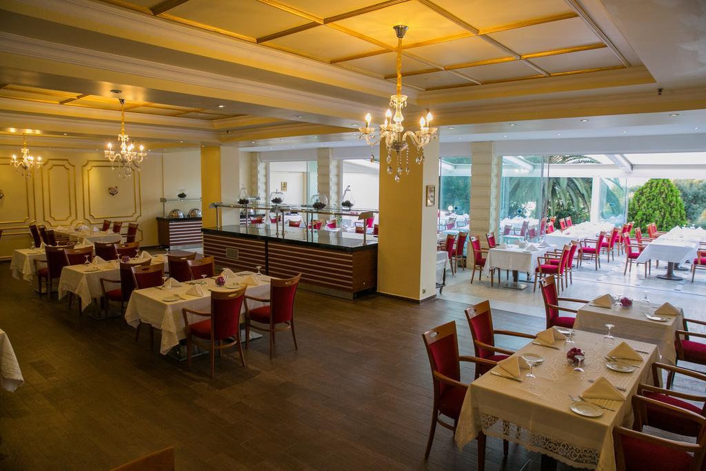 Merit Halki Palace Hotel 헤이벨리아다 외부 사진