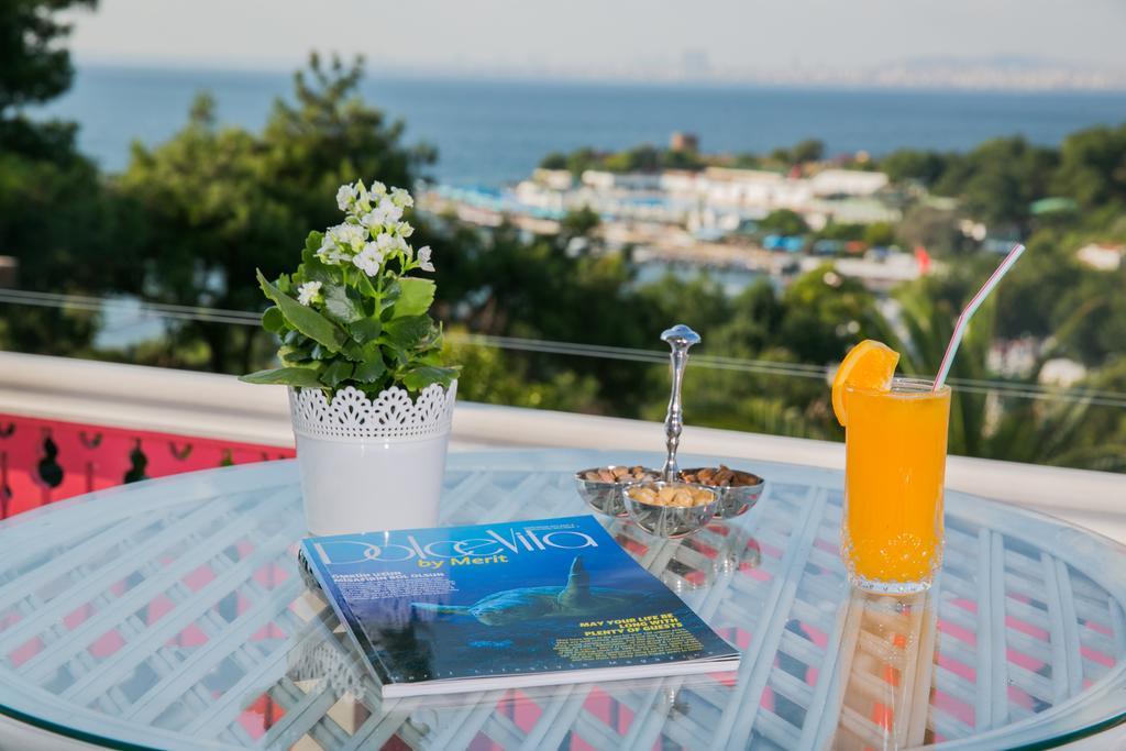 Merit Halki Palace Hotel 헤이벨리아다 외부 사진