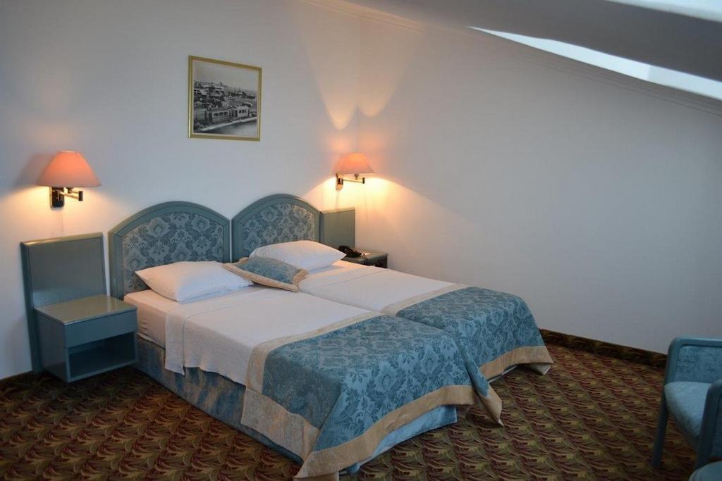 Merit Halki Palace Hotel 헤이벨리아다 외부 사진
